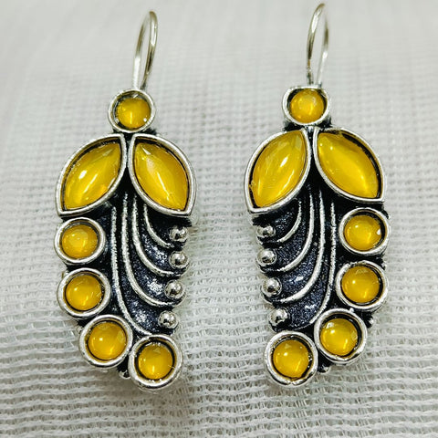 Summer Glow Crackle Earrings: